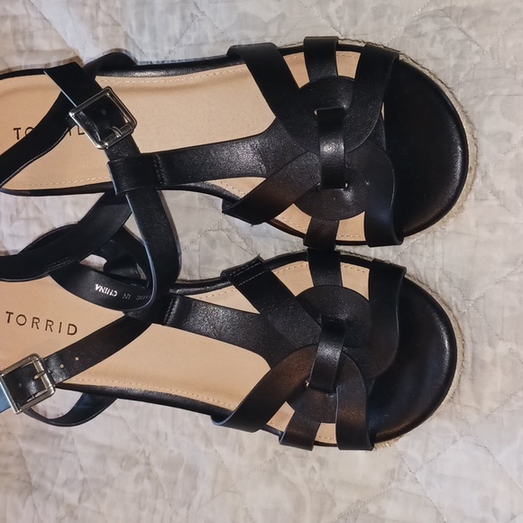 NWOB, NWOT Torrid platform espadrille sandal size 11 - Picture 2 of 5